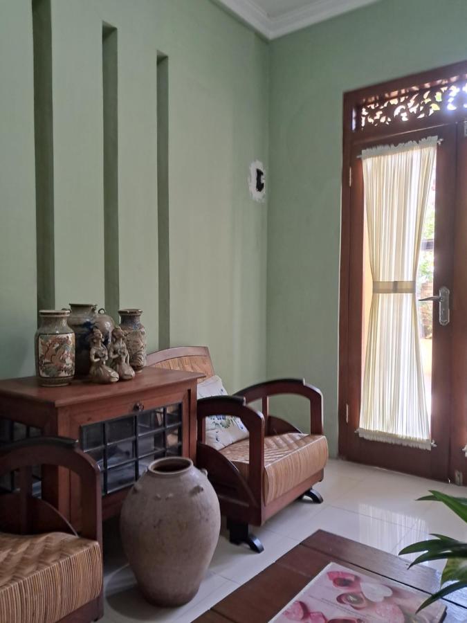 Griya Jene Homestay Syariah Ngabean Exterior photo